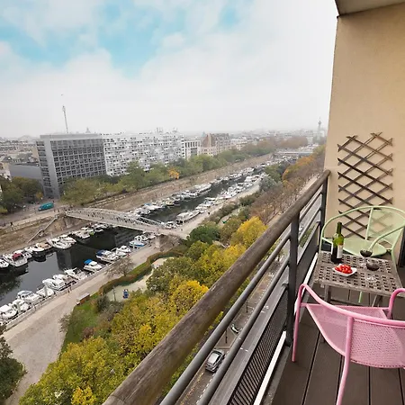 Floor With Eiffel Tower View And Roof Appartamento